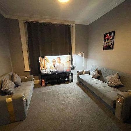 30 Percent Off Weekly Stays - 6 Bedroom House - 11 Beds Blackpool Buitenkant foto