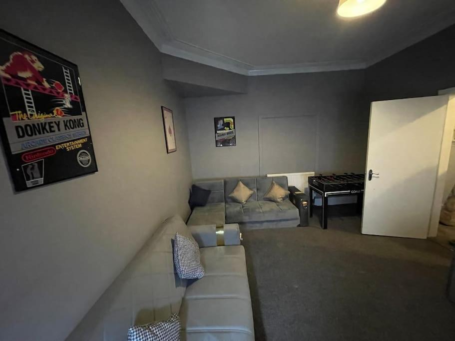 30 Percent Off Weekly Stays - 6 Bedroom House - 11 Beds Blackpool Buitenkant foto