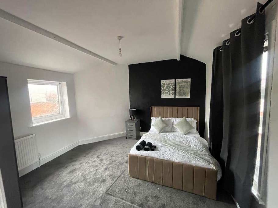 30 Percent Off Weekly Stays - 6 Bedroom House - 11 Beds Blackpool Buitenkant foto