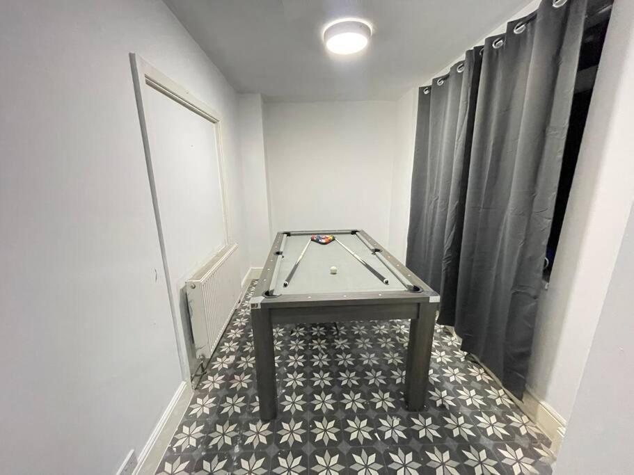 30 Percent Off Weekly Stays - 6 Bedroom House - 11 Beds Blackpool Buitenkant foto
