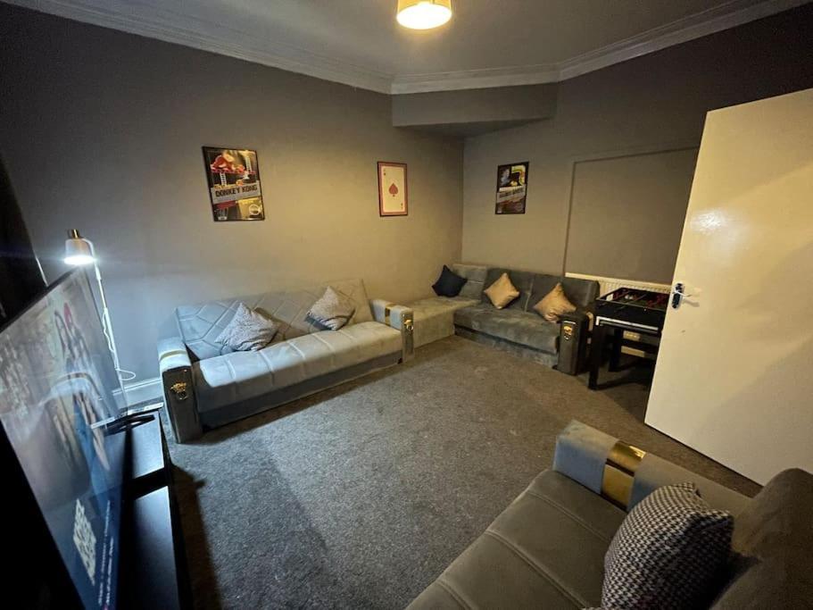 30 Percent Off Weekly Stays - 6 Bedroom House - 11 Beds Blackpool Buitenkant foto