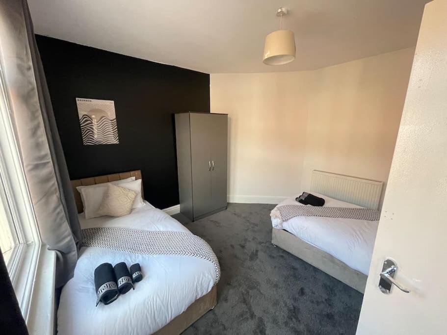 30 Percent Off Weekly Stays - 6 Bedroom House - 11 Beds Blackpool Buitenkant foto