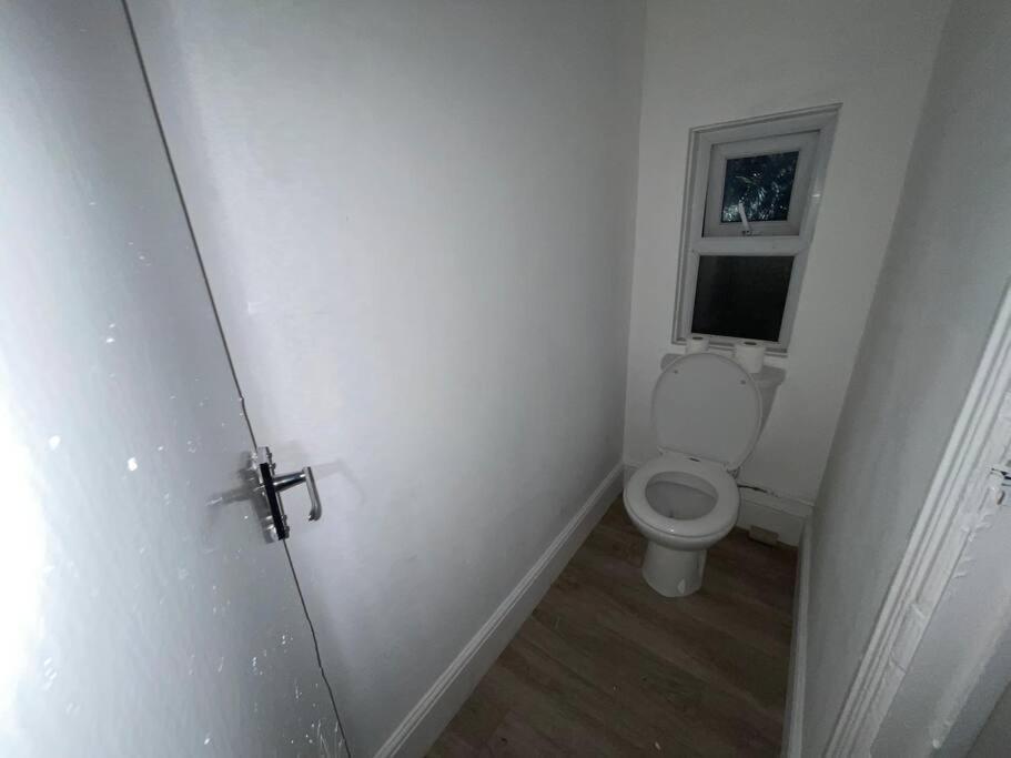 30 Percent Off Weekly Stays - 6 Bedroom House - 11 Beds Blackpool Buitenkant foto
