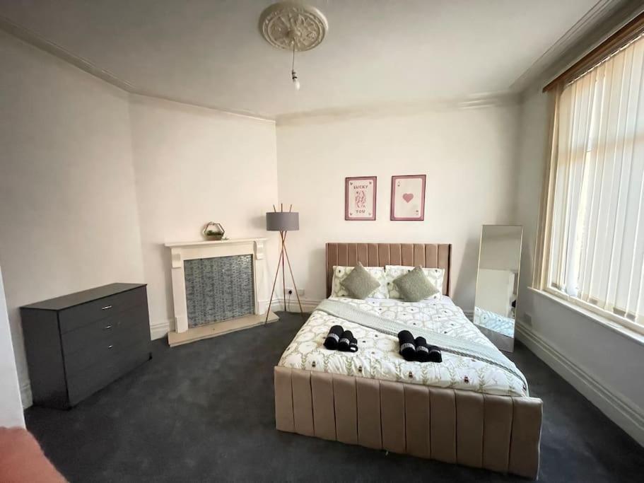 30 Percent Off Weekly Stays - 6 Bedroom House - 11 Beds Blackpool Buitenkant foto