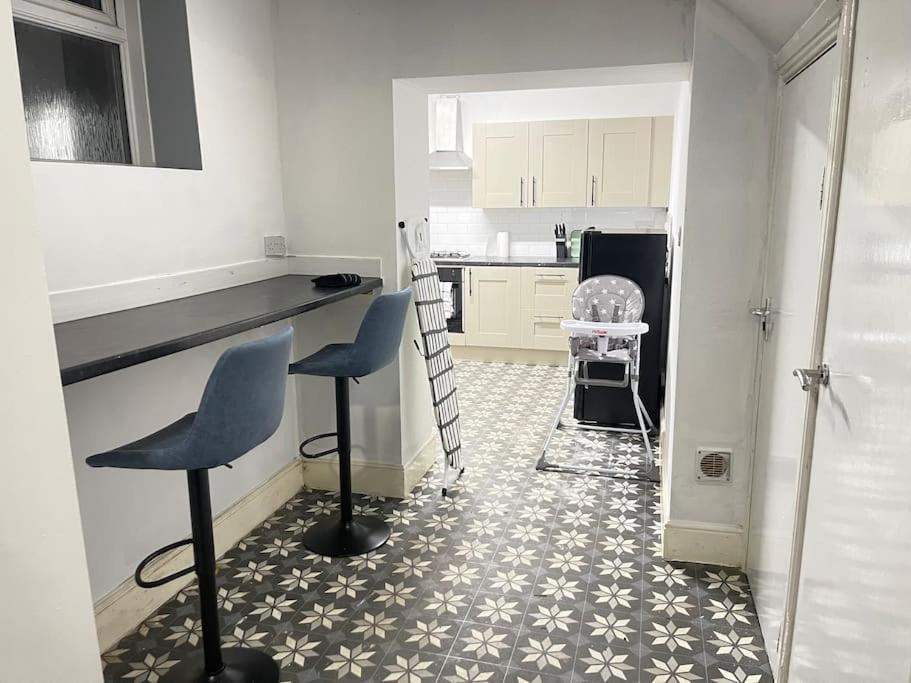 30 Percent Off Weekly Stays - 6 Bedroom House - 11 Beds Blackpool Buitenkant foto