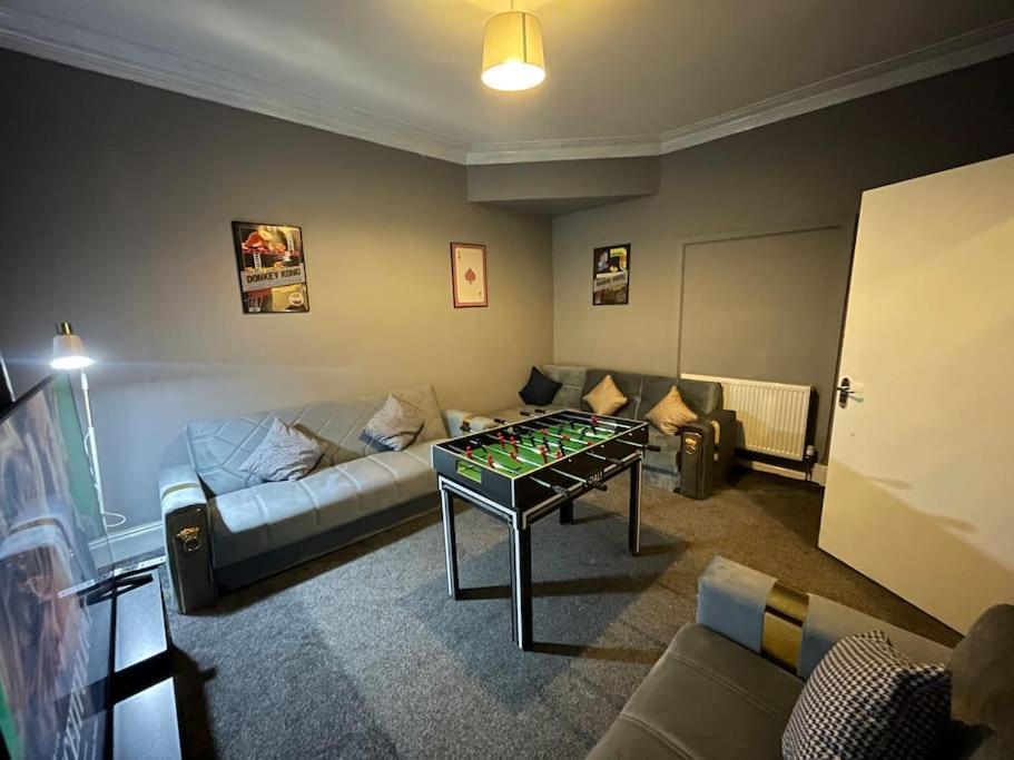 30 Percent Off Weekly Stays - 6 Bedroom House - 11 Beds Blackpool Buitenkant foto