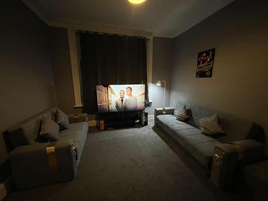 30 Percent Off Weekly Stays - 6 Bedroom House - 11 Beds Blackpool Buitenkant foto